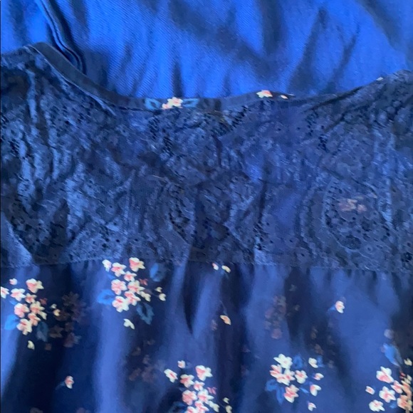 Sheer flowered print top - Picture 5 of 10
